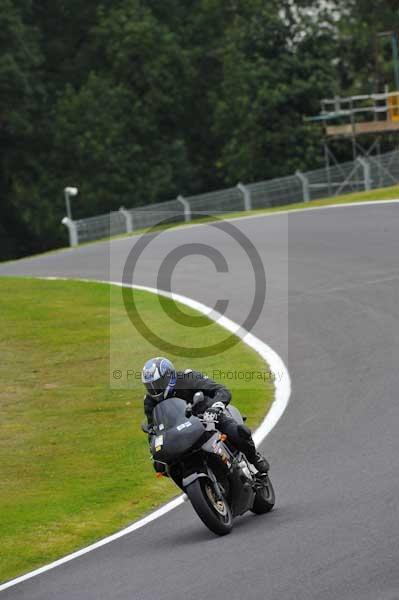 Motorcycle action photographs;cadwell;cadwell park photographs;event digital images;eventdigitalimages;motor racing louth lincolnshire;no limits trackday;peter wileman photography;trackday;trackday digital images;trackday photos