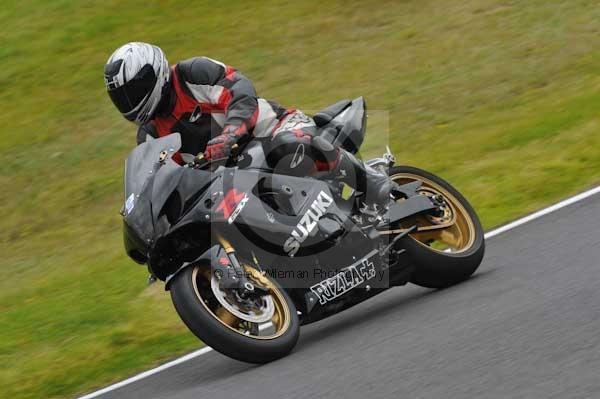 Motorcycle action photographs;cadwell;cadwell park photographs;event digital images;eventdigitalimages;motor racing louth lincolnshire;no limits trackday;peter wileman photography;trackday;trackday digital images;trackday photos