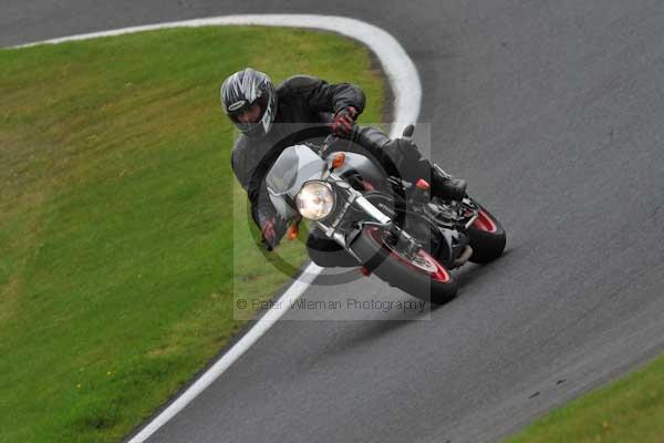 Motorcycle action photographs;cadwell;cadwell park photographs;event digital images;eventdigitalimages;motor racing louth lincolnshire;no limits trackday;peter wileman photography;trackday;trackday digital images;trackday photos