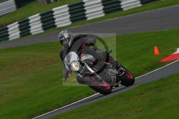 Motorcycle action photographs;cadwell;cadwell park photographs;event digital images;eventdigitalimages;motor racing louth lincolnshire;no limits trackday;peter wileman photography;trackday;trackday digital images;trackday photos