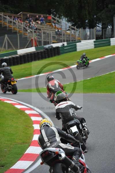 Motorcycle action photographs;cadwell;cadwell park photographs;event digital images;eventdigitalimages;motor racing louth lincolnshire;no limits trackday;peter wileman photography;trackday;trackday digital images;trackday photos