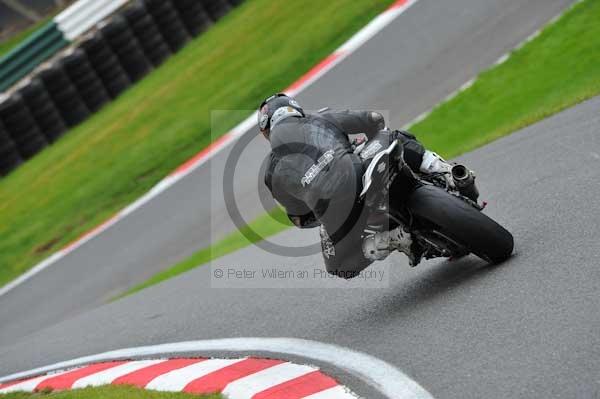 Motorcycle action photographs;cadwell;cadwell park photographs;event digital images;eventdigitalimages;motor racing louth lincolnshire;no limits trackday;peter wileman photography;trackday;trackday digital images;trackday photos