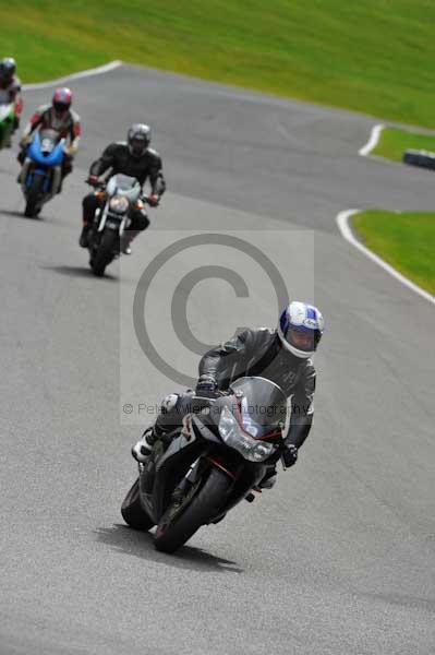 Motorcycle action photographs;cadwell;cadwell park photographs;event digital images;eventdigitalimages;motor racing louth lincolnshire;no limits trackday;peter wileman photography;trackday;trackday digital images;trackday photos