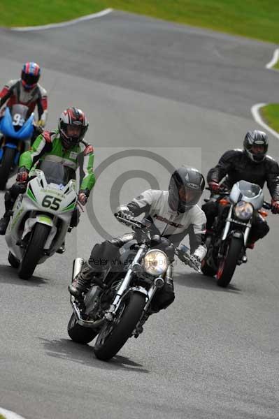 Motorcycle action photographs;cadwell;cadwell park photographs;event digital images;eventdigitalimages;motor racing louth lincolnshire;no limits trackday;peter wileman photography;trackday;trackday digital images;trackday photos