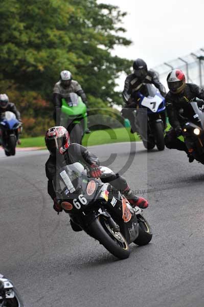 Motorcycle action photographs;cadwell;cadwell park photographs;event digital images;eventdigitalimages;motor racing louth lincolnshire;no limits trackday;peter wileman photography;trackday;trackday digital images;trackday photos