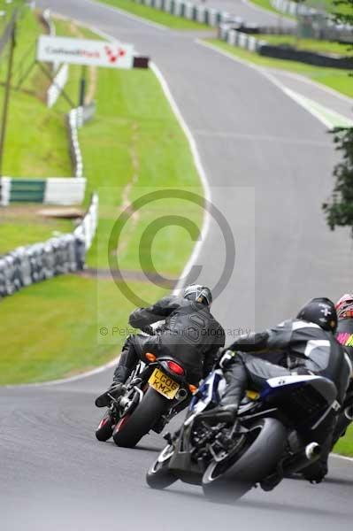 Motorcycle action photographs;cadwell;cadwell park photographs;event digital images;eventdigitalimages;motor racing louth lincolnshire;no limits trackday;peter wileman photography;trackday;trackday digital images;trackday photos