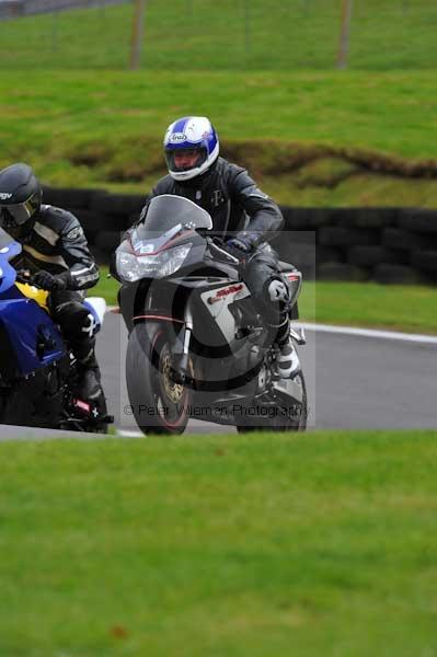 Motorcycle action photographs;cadwell;cadwell park photographs;event digital images;eventdigitalimages;motor racing louth lincolnshire;no limits trackday;peter wileman photography;trackday;trackday digital images;trackday photos