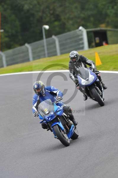 Motorcycle action photographs;cadwell;cadwell park photographs;event digital images;eventdigitalimages;motor racing louth lincolnshire;no limits trackday;peter wileman photography;trackday;trackday digital images;trackday photos