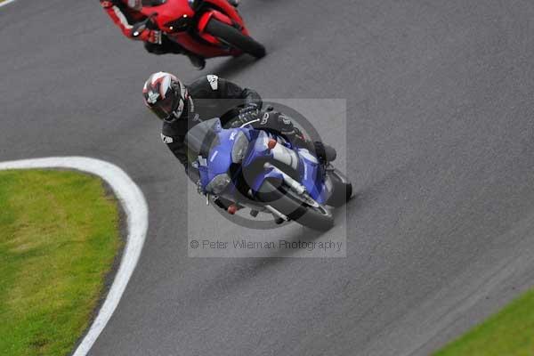 Motorcycle action photographs;cadwell;cadwell park photographs;event digital images;eventdigitalimages;motor racing louth lincolnshire;no limits trackday;peter wileman photography;trackday;trackday digital images;trackday photos