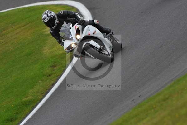 Motorcycle action photographs;cadwell;cadwell park photographs;event digital images;eventdigitalimages;motor racing louth lincolnshire;no limits trackday;peter wileman photography;trackday;trackday digital images;trackday photos