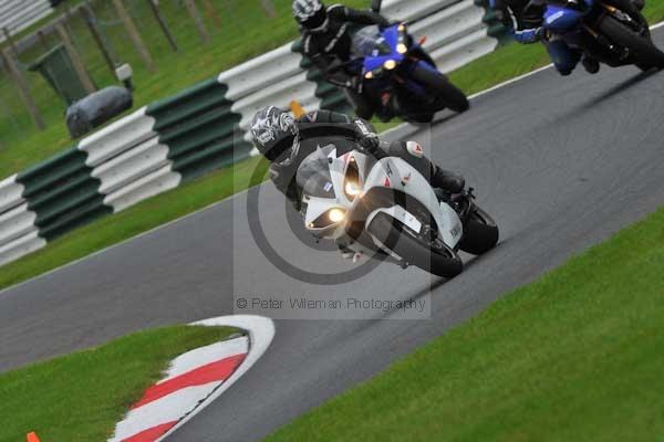 Motorcycle action photographs;cadwell;cadwell park photographs;event digital images;eventdigitalimages;motor racing louth lincolnshire;no limits trackday;peter wileman photography;trackday;trackday digital images;trackday photos