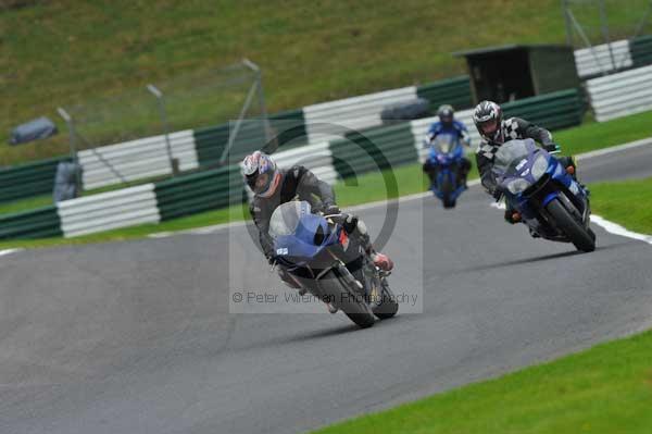 Motorcycle action photographs;cadwell;cadwell park photographs;event digital images;eventdigitalimages;motor racing louth lincolnshire;no limits trackday;peter wileman photography;trackday;trackday digital images;trackday photos