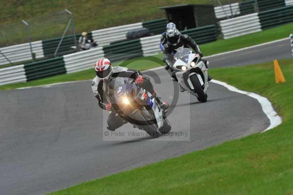 Motorcycle action photographs;cadwell;cadwell park photographs;event digital images;eventdigitalimages;motor racing louth lincolnshire;no limits trackday;peter wileman photography;trackday;trackday digital images;trackday photos