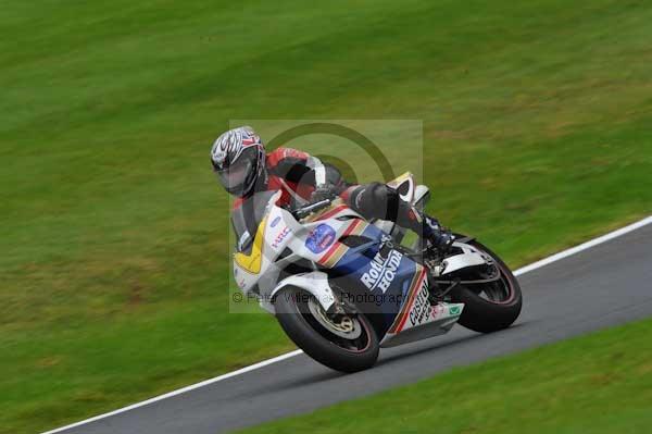 Motorcycle action photographs;cadwell;cadwell park photographs;event digital images;eventdigitalimages;motor racing louth lincolnshire;no limits trackday;peter wileman photography;trackday;trackday digital images;trackday photos