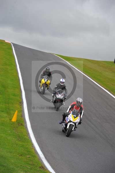 Motorcycle action photographs;cadwell;cadwell park photographs;event digital images;eventdigitalimages;motor racing louth lincolnshire;no limits trackday;peter wileman photography;trackday;trackday digital images;trackday photos