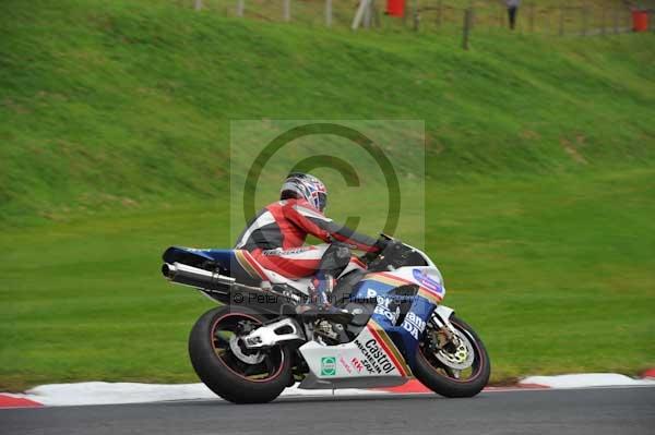 Motorcycle action photographs;cadwell;cadwell park photographs;event digital images;eventdigitalimages;motor racing louth lincolnshire;no limits trackday;peter wileman photography;trackday;trackday digital images;trackday photos