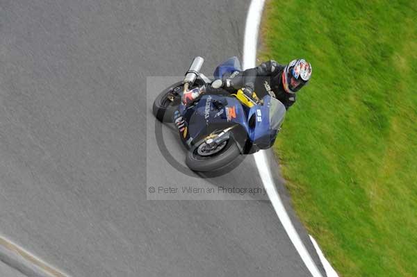 Motorcycle action photographs;cadwell;cadwell park photographs;event digital images;eventdigitalimages;motor racing louth lincolnshire;no limits trackday;peter wileman photography;trackday;trackday digital images;trackday photos