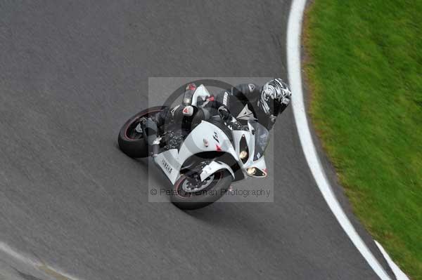 Motorcycle action photographs;cadwell;cadwell park photographs;event digital images;eventdigitalimages;motor racing louth lincolnshire;no limits trackday;peter wileman photography;trackday;trackday digital images;trackday photos