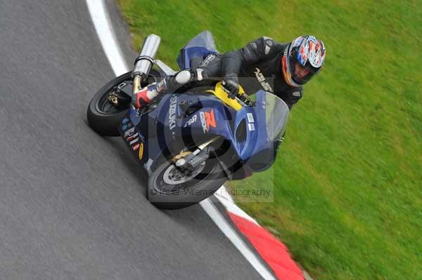 Motorcycle action photographs;cadwell;cadwell park photographs;event digital images;eventdigitalimages;motor racing louth lincolnshire;no limits trackday;peter wileman photography;trackday;trackday digital images;trackday photos