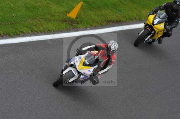 Motorcycle action photographs;cadwell;cadwell park photographs;event digital images;eventdigitalimages;motor racing louth lincolnshire;no limits trackday;peter wileman photography;trackday;trackday digital images;trackday photos