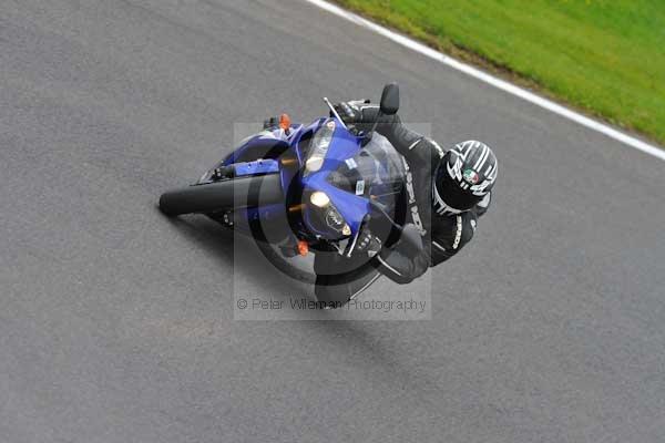 Motorcycle action photographs;cadwell;cadwell park photographs;event digital images;eventdigitalimages;motor racing louth lincolnshire;no limits trackday;peter wileman photography;trackday;trackday digital images;trackday photos