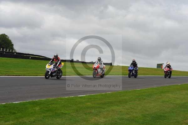 Motorcycle action photographs;cadwell;cadwell park photographs;event digital images;eventdigitalimages;motor racing louth lincolnshire;no limits trackday;peter wileman photography;trackday;trackday digital images;trackday photos