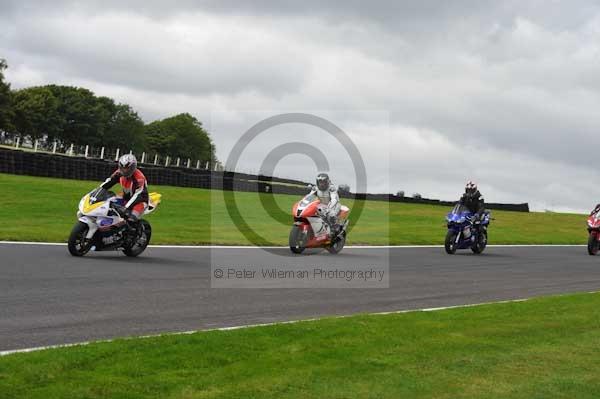 Motorcycle action photographs;cadwell;cadwell park photographs;event digital images;eventdigitalimages;motor racing louth lincolnshire;no limits trackday;peter wileman photography;trackday;trackday digital images;trackday photos