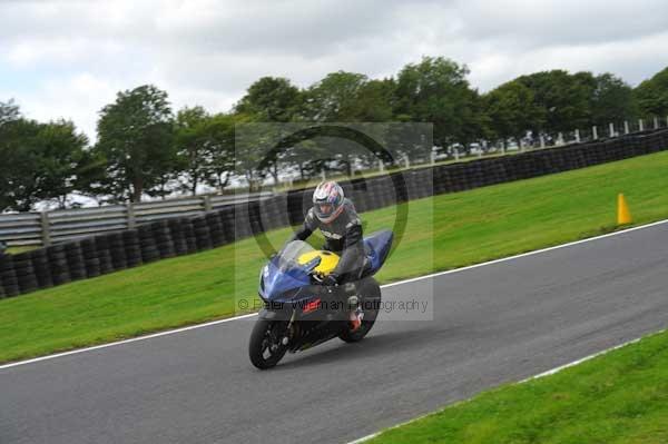 Motorcycle action photographs;cadwell;cadwell park photographs;event digital images;eventdigitalimages;motor racing louth lincolnshire;no limits trackday;peter wileman photography;trackday;trackday digital images;trackday photos