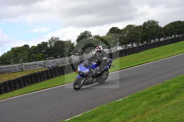 Motorcycle action photographs;cadwell;cadwell park photographs;event digital images;eventdigitalimages;motor racing louth lincolnshire;no limits trackday;peter wileman photography;trackday;trackday digital images;trackday photos