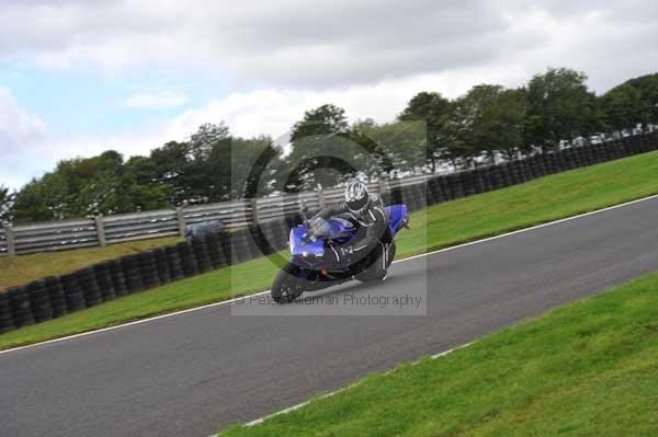 Motorcycle action photographs;cadwell;cadwell park photographs;event digital images;eventdigitalimages;motor racing louth lincolnshire;no limits trackday;peter wileman photography;trackday;trackday digital images;trackday photos