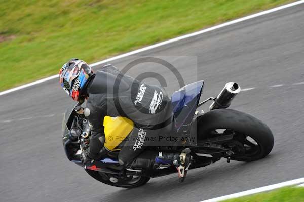 Motorcycle action photographs;cadwell;cadwell park photographs;event digital images;eventdigitalimages;motor racing louth lincolnshire;no limits trackday;peter wileman photography;trackday;trackday digital images;trackday photos