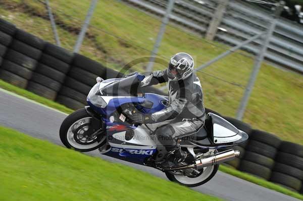 Motorcycle action photographs;cadwell;cadwell park photographs;event digital images;eventdigitalimages;motor racing louth lincolnshire;no limits trackday;peter wileman photography;trackday;trackday digital images;trackday photos