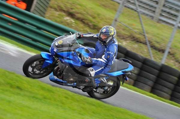 Motorcycle action photographs;cadwell;cadwell park photographs;event digital images;eventdigitalimages;motor racing louth lincolnshire;no limits trackday;peter wileman photography;trackday;trackday digital images;trackday photos