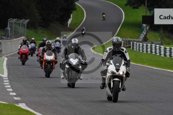 Motorcycle action photographs;cadwell;cadwell park photographs;event digital images;eventdigitalimages;motor racing louth lincolnshire;no limits trackday;peter wileman photography;trackday;trackday digital images;trackday photos