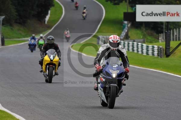 Motorcycle action photographs;cadwell;cadwell park photographs;event digital images;eventdigitalimages;motor racing louth lincolnshire;no limits trackday;peter wileman photography;trackday;trackday digital images;trackday photos