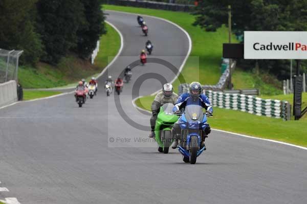 Motorcycle action photographs;cadwell;cadwell park photographs;event digital images;eventdigitalimages;motor racing louth lincolnshire;no limits trackday;peter wileman photography;trackday;trackday digital images;trackday photos