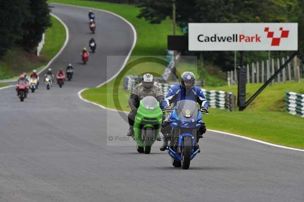 Motorcycle action photographs;cadwell;cadwell park photographs;event digital images;eventdigitalimages;motor racing louth lincolnshire;no limits trackday;peter wileman photography;trackday;trackday digital images;trackday photos