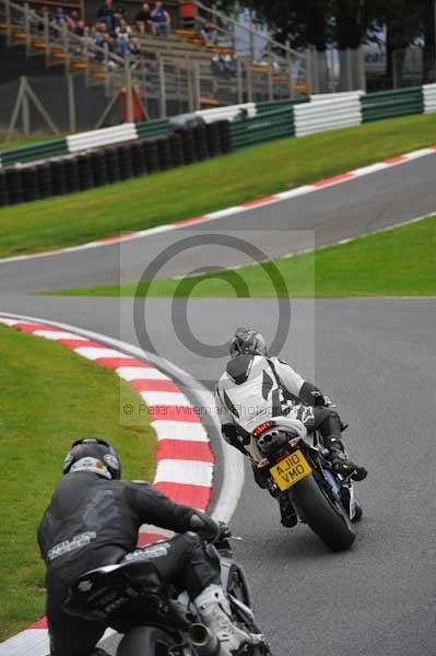 Motorcycle action photographs;cadwell;cadwell park photographs;event digital images;eventdigitalimages;motor racing louth lincolnshire;no limits trackday;peter wileman photography;trackday;trackday digital images;trackday photos