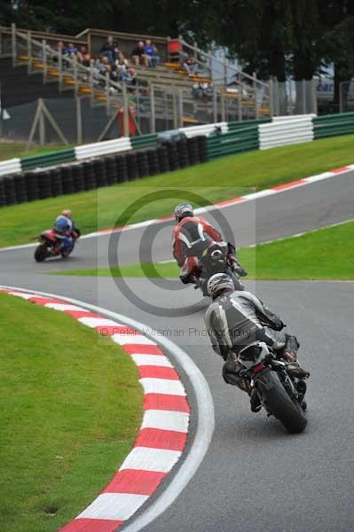 Motorcycle action photographs;cadwell;cadwell park photographs;event digital images;eventdigitalimages;motor racing louth lincolnshire;no limits trackday;peter wileman photography;trackday;trackday digital images;trackday photos