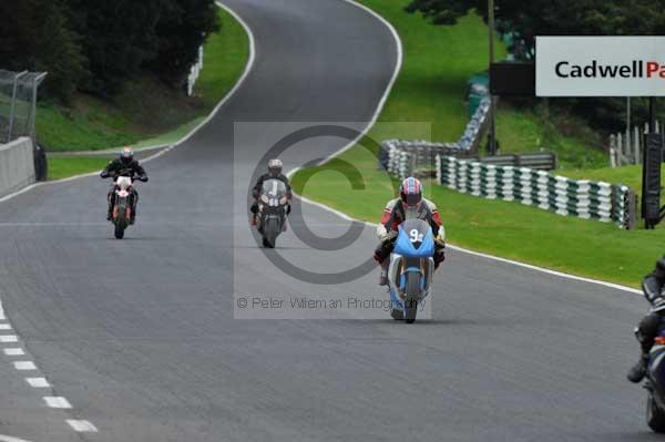 Motorcycle action photographs;cadwell;cadwell park photographs;event digital images;eventdigitalimages;motor racing louth lincolnshire;no limits trackday;peter wileman photography;trackday;trackday digital images;trackday photos