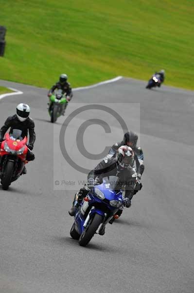 Motorcycle action photographs;cadwell;cadwell park photographs;event digital images;eventdigitalimages;motor racing louth lincolnshire;no limits trackday;peter wileman photography;trackday;trackday digital images;trackday photos