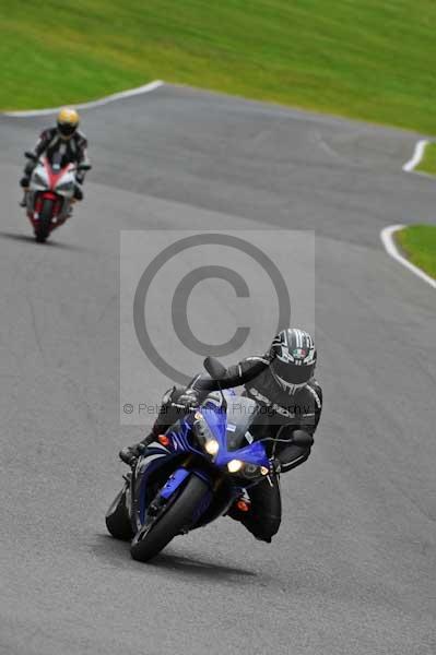 Motorcycle action photographs;cadwell;cadwell park photographs;event digital images;eventdigitalimages;motor racing louth lincolnshire;no limits trackday;peter wileman photography;trackday;trackday digital images;trackday photos