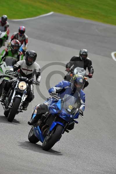 Motorcycle action photographs;cadwell;cadwell park photographs;event digital images;eventdigitalimages;motor racing louth lincolnshire;no limits trackday;peter wileman photography;trackday;trackday digital images;trackday photos