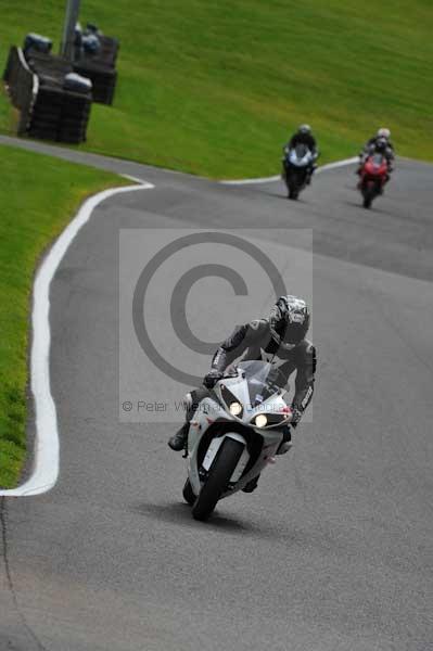 Motorcycle action photographs;cadwell;cadwell park photographs;event digital images;eventdigitalimages;motor racing louth lincolnshire;no limits trackday;peter wileman photography;trackday;trackday digital images;trackday photos