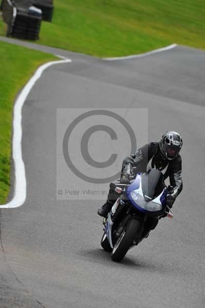 Motorcycle action photographs;cadwell;cadwell park photographs;event digital images;eventdigitalimages;motor racing louth lincolnshire;no limits trackday;peter wileman photography;trackday;trackday digital images;trackday photos