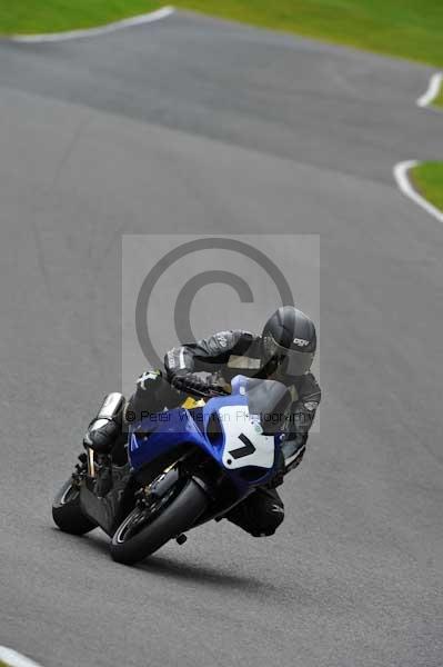 Motorcycle action photographs;cadwell;cadwell park photographs;event digital images;eventdigitalimages;motor racing louth lincolnshire;no limits trackday;peter wileman photography;trackday;trackday digital images;trackday photos