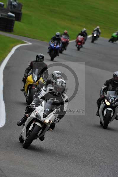 Motorcycle action photographs;cadwell;cadwell park photographs;event digital images;eventdigitalimages;motor racing louth lincolnshire;no limits trackday;peter wileman photography;trackday;trackday digital images;trackday photos