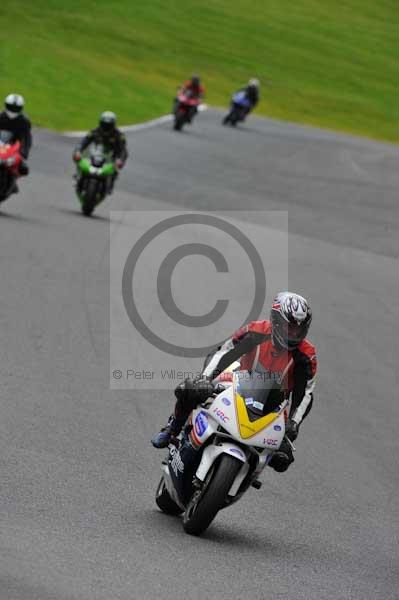 Motorcycle action photographs;cadwell;cadwell park photographs;event digital images;eventdigitalimages;motor racing louth lincolnshire;no limits trackday;peter wileman photography;trackday;trackday digital images;trackday photos