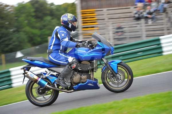 Motorcycle action photographs;cadwell;cadwell park photographs;event digital images;eventdigitalimages;motor racing louth lincolnshire;no limits trackday;peter wileman photography;trackday;trackday digital images;trackday photos