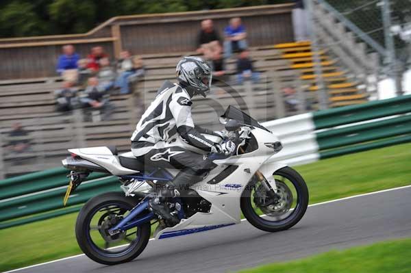 Motorcycle action photographs;cadwell;cadwell park photographs;event digital images;eventdigitalimages;motor racing louth lincolnshire;no limits trackday;peter wileman photography;trackday;trackday digital images;trackday photos